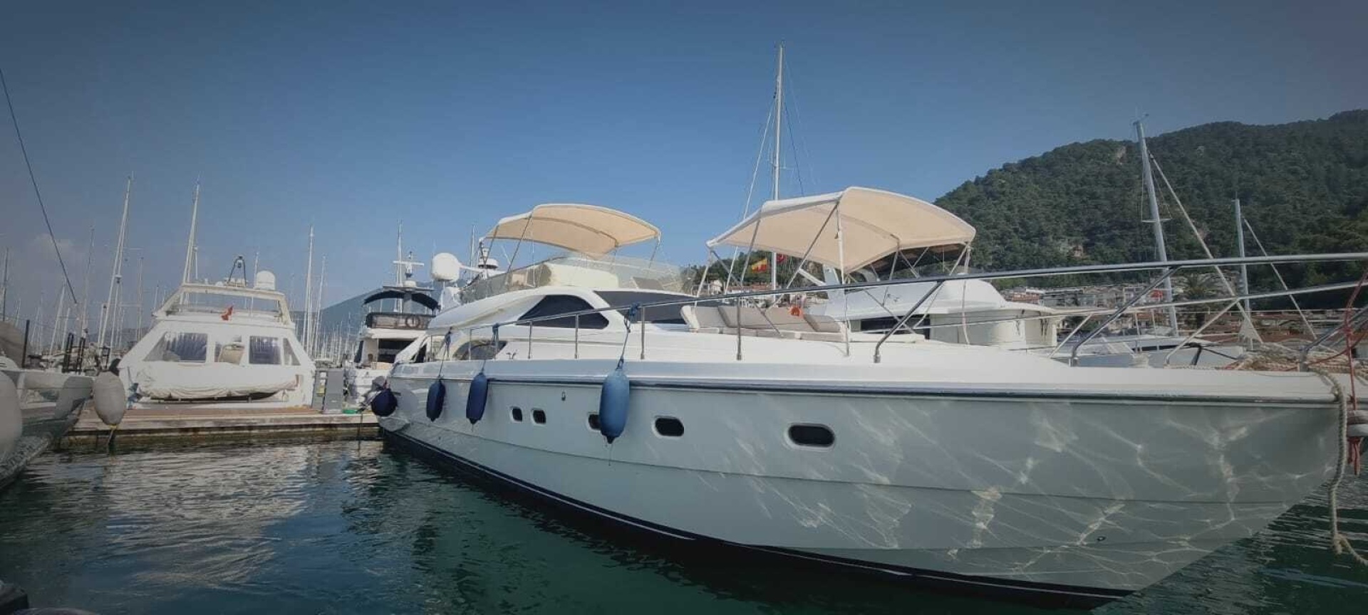 57ft Ferretti Yachts Yacht For Sale