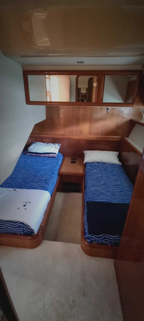 57ft Ferretti Yachts Yacht For Sale