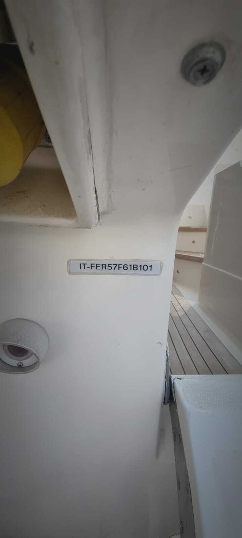 2001 Ferretti Yachts 