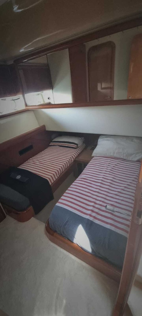 57ft Ferretti Yachts Yacht For Sale
