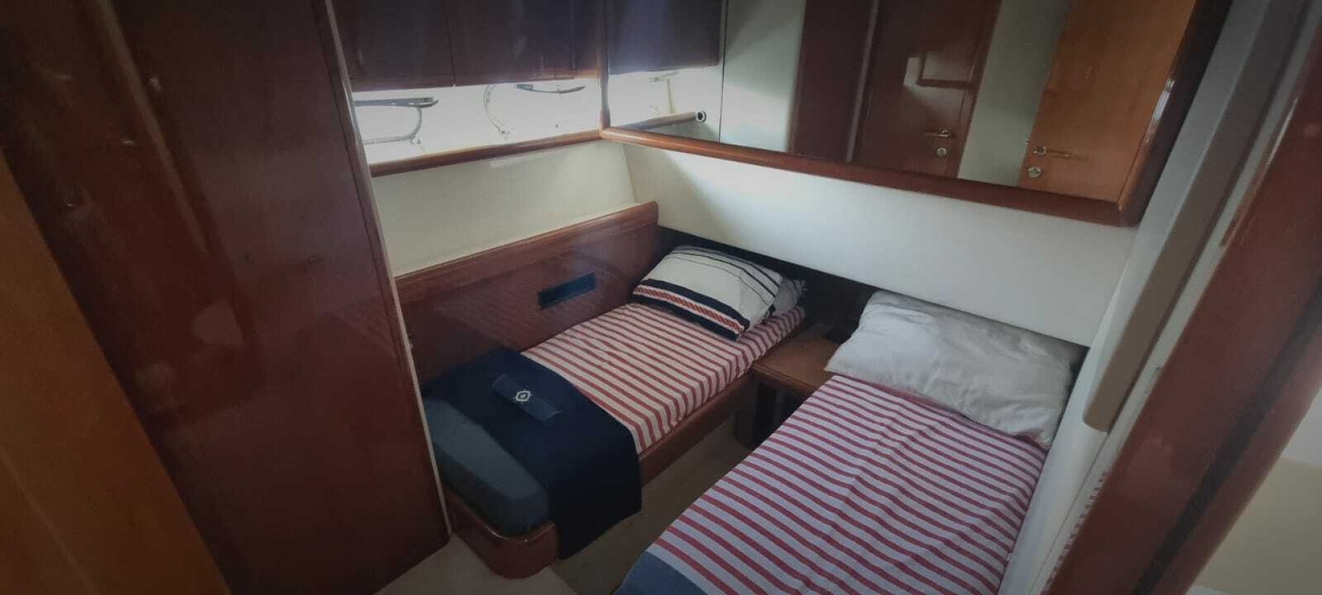 57ft Ferretti Yachts Yacht For Sale