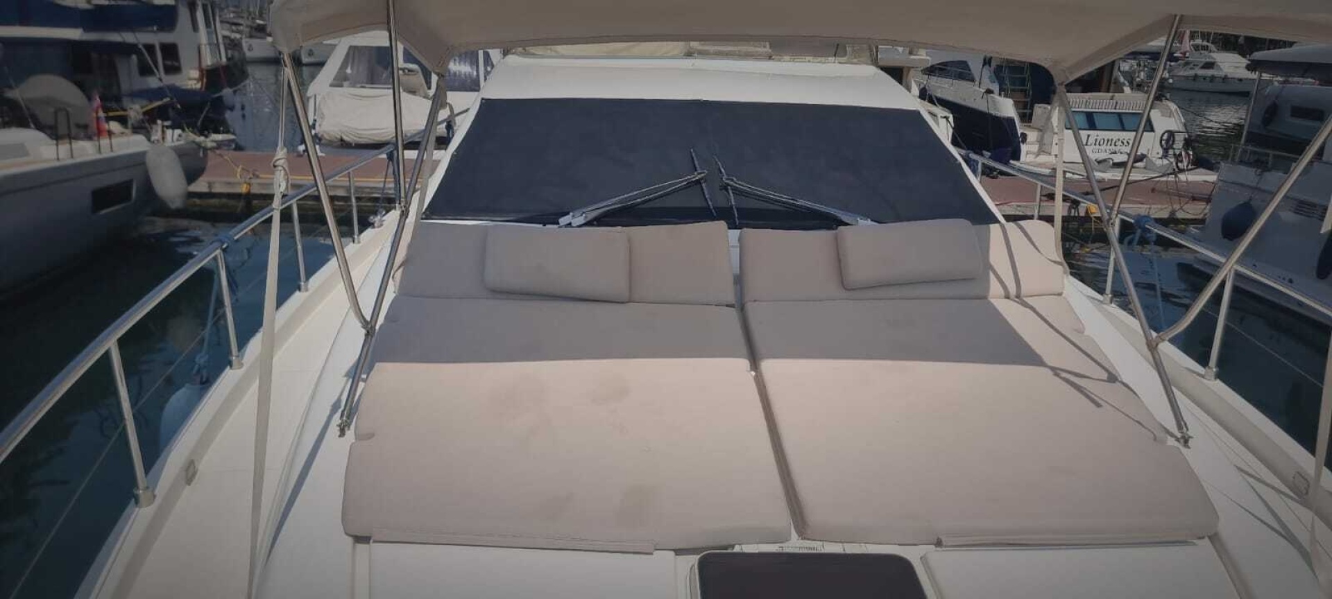 57ft Ferretti Yachts Yacht For Sale