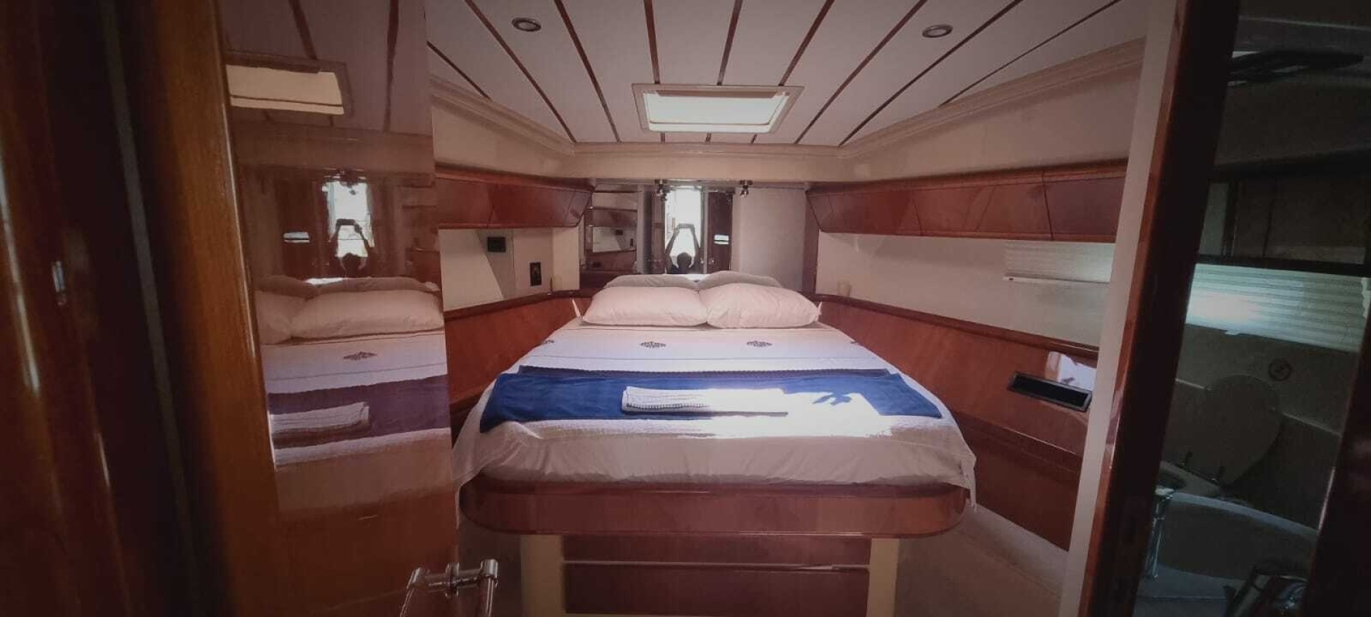 57ft Ferretti Yachts Yacht For Sale