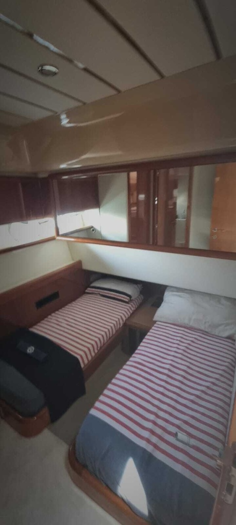 57ft Ferretti Yachts Yacht For Sale