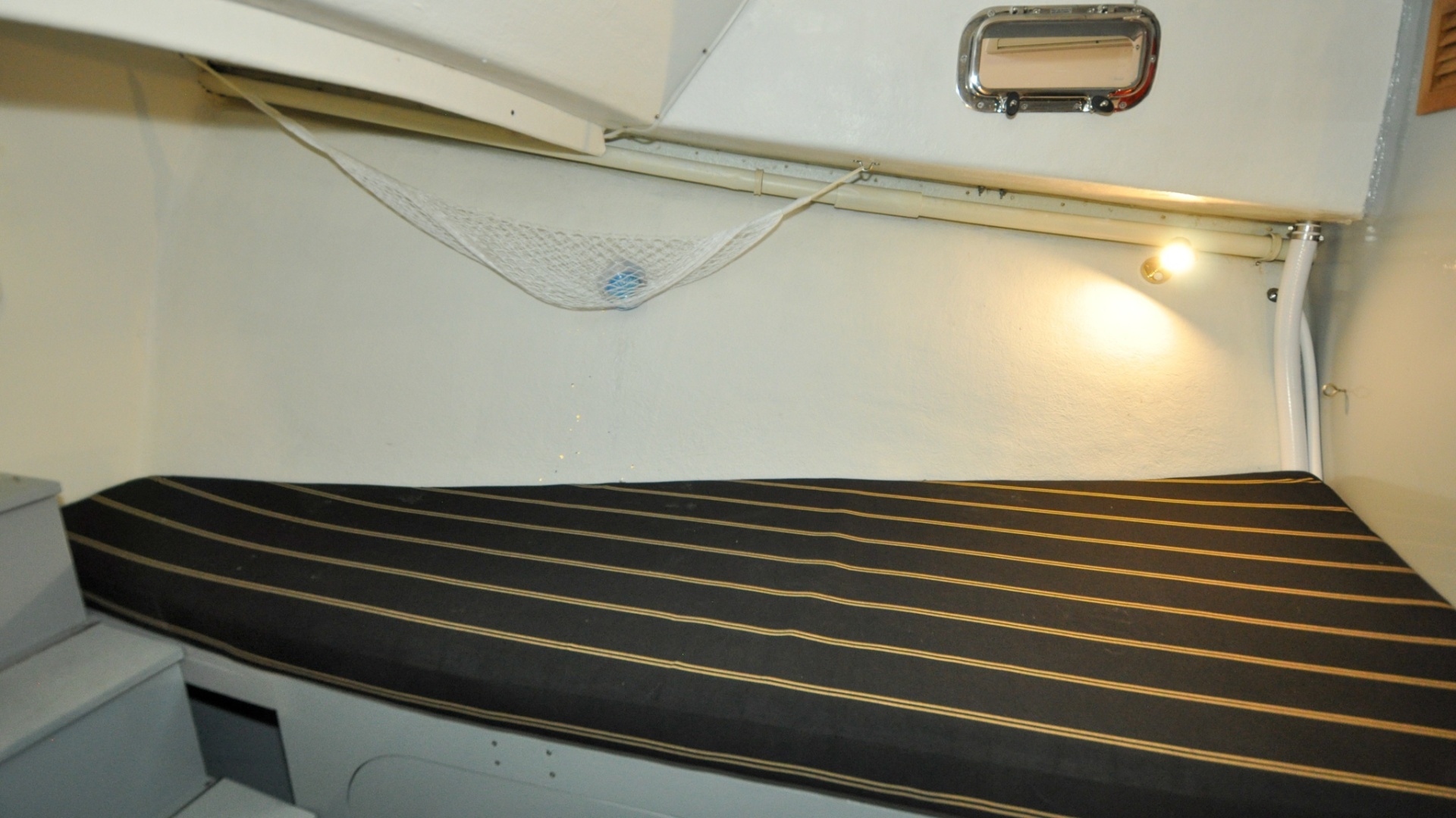 Dorsey Dee 32ft Holland Yacht For Sale