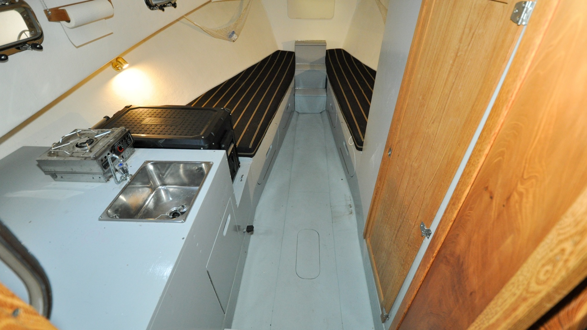 Dorsey Dee 32ft Holland Yacht For Sale