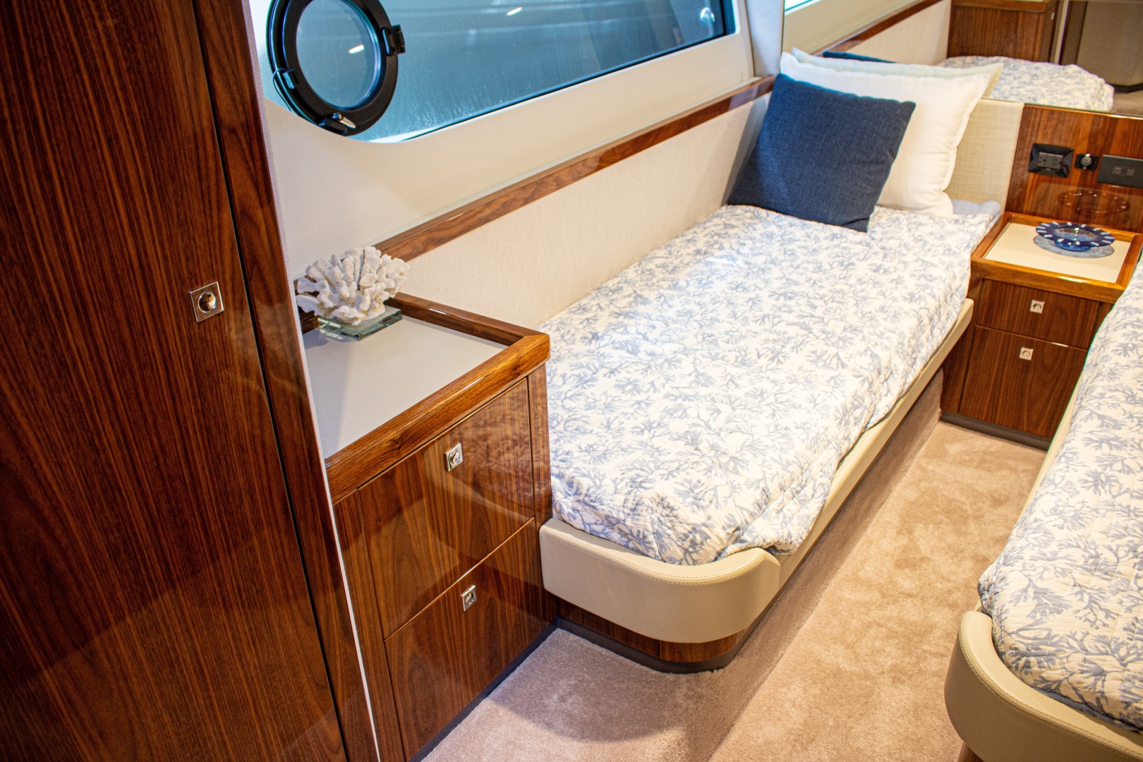 Legacy G2 46ft Riviera Yacht For Sale
