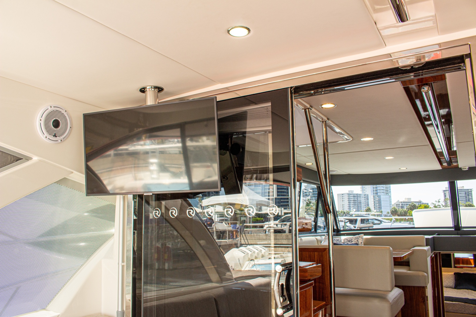 2025 Riviera 46 Sports Motor Yacht