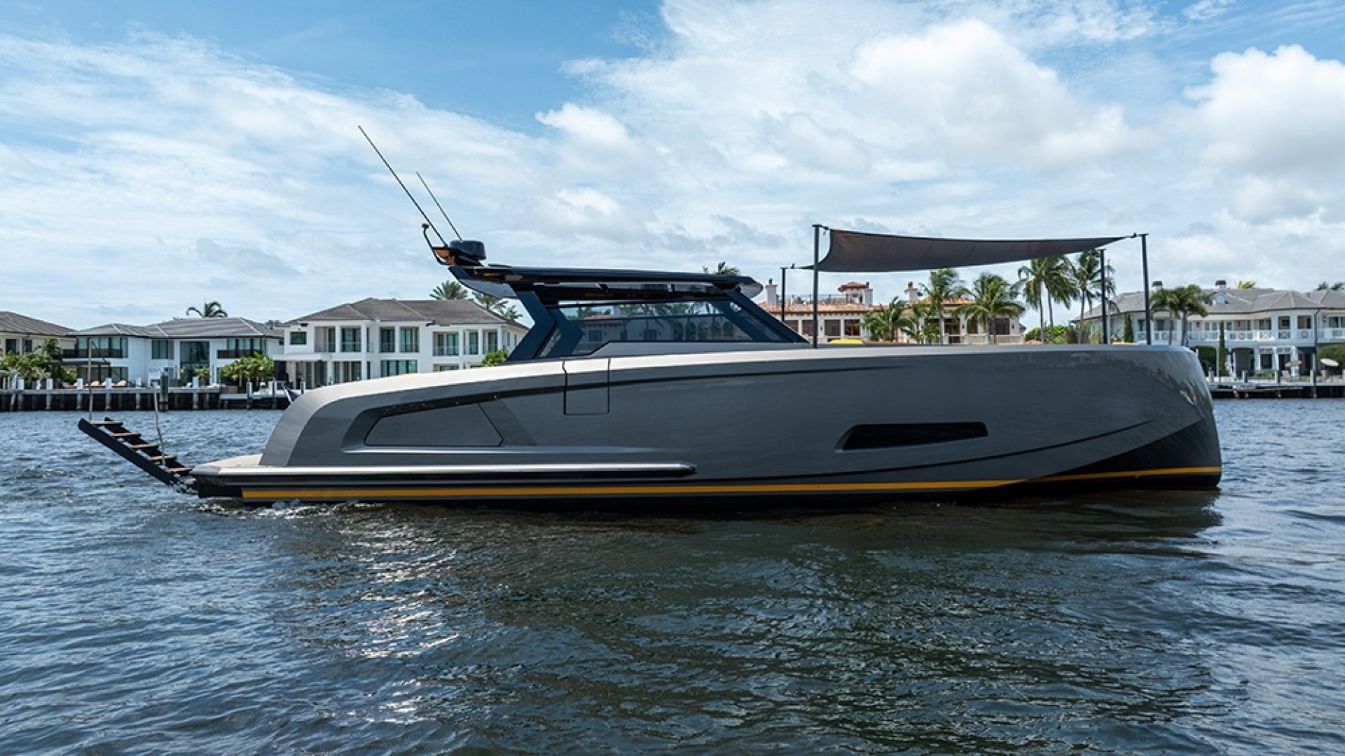 21 SUMMER 45ft Vanquish Yachts Yacht For Sale