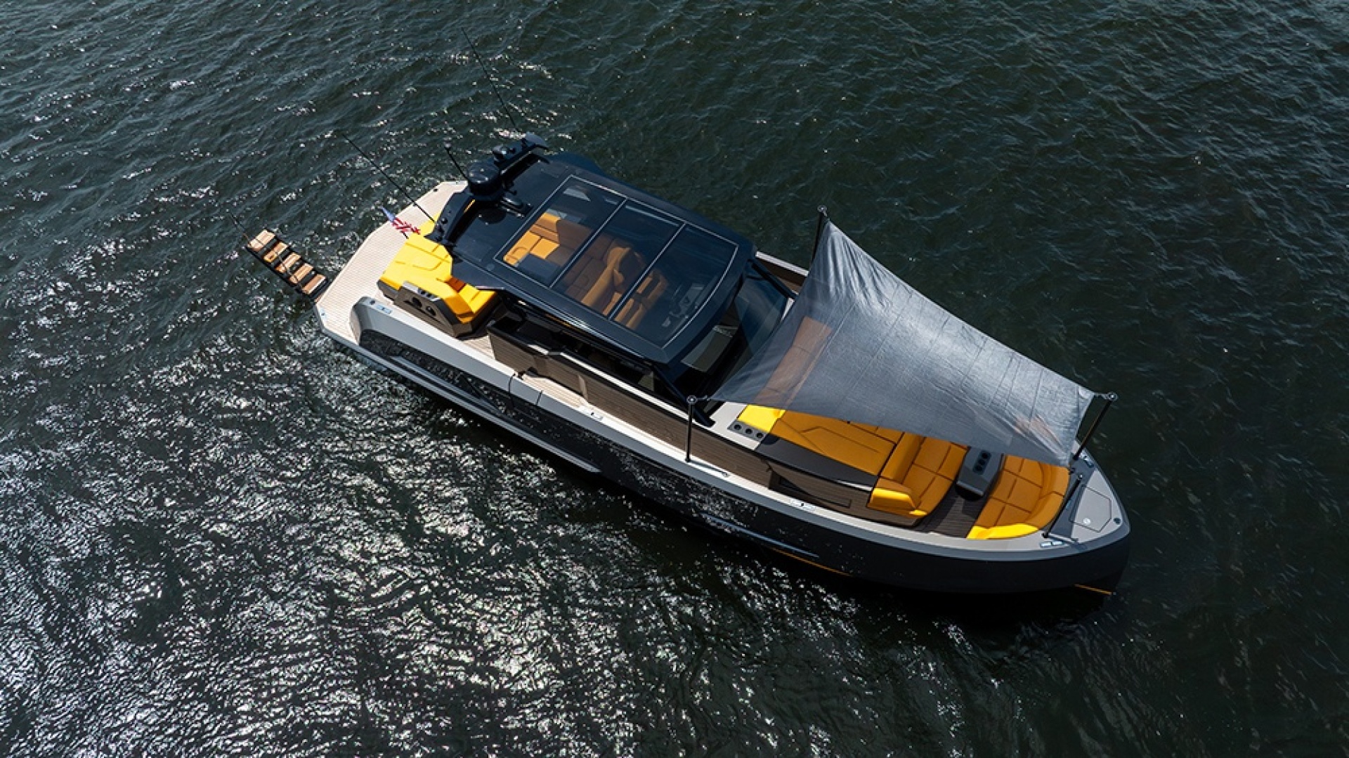 21 SUMMER 45ft Vanquish Yachts Yacht For Sale
