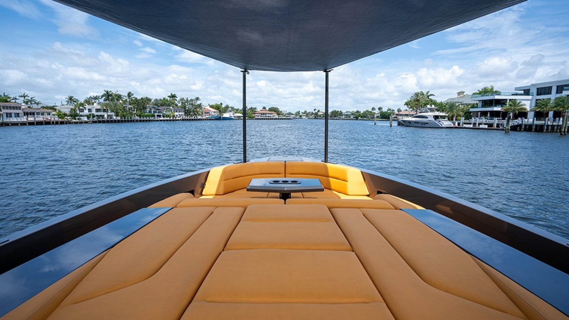 21 SUMMER 45ft Vanquish Yachts Yacht For Sale