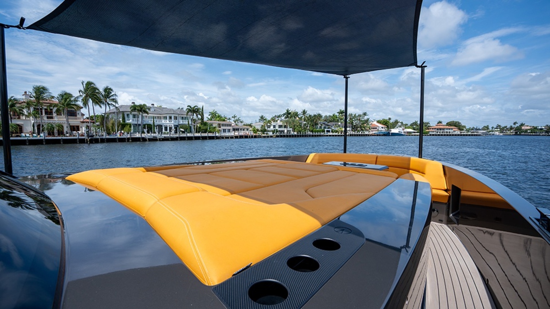 21 SUMMER 45ft Vanquish Yachts Yacht For Sale