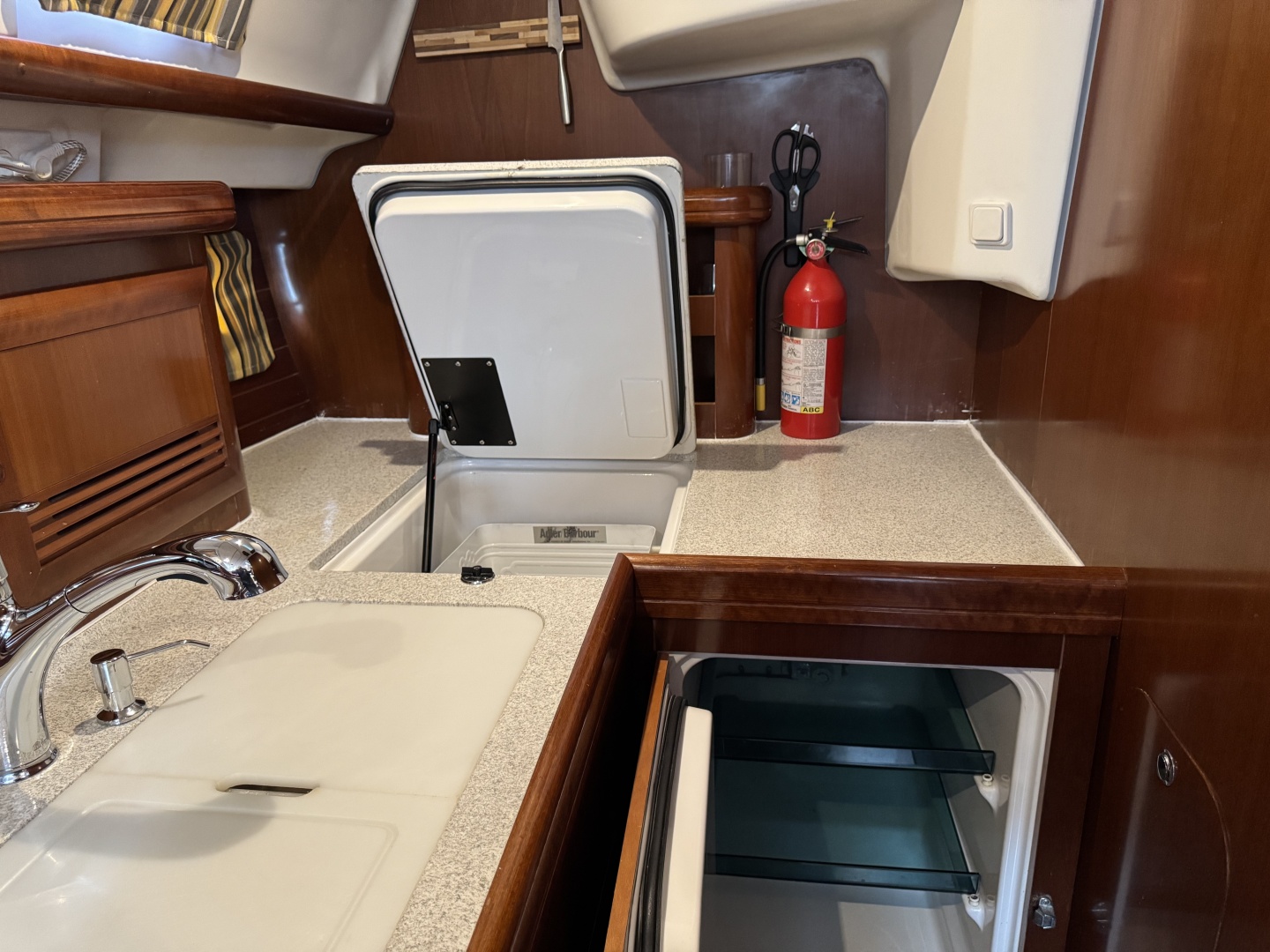 2004 Beneteau 423