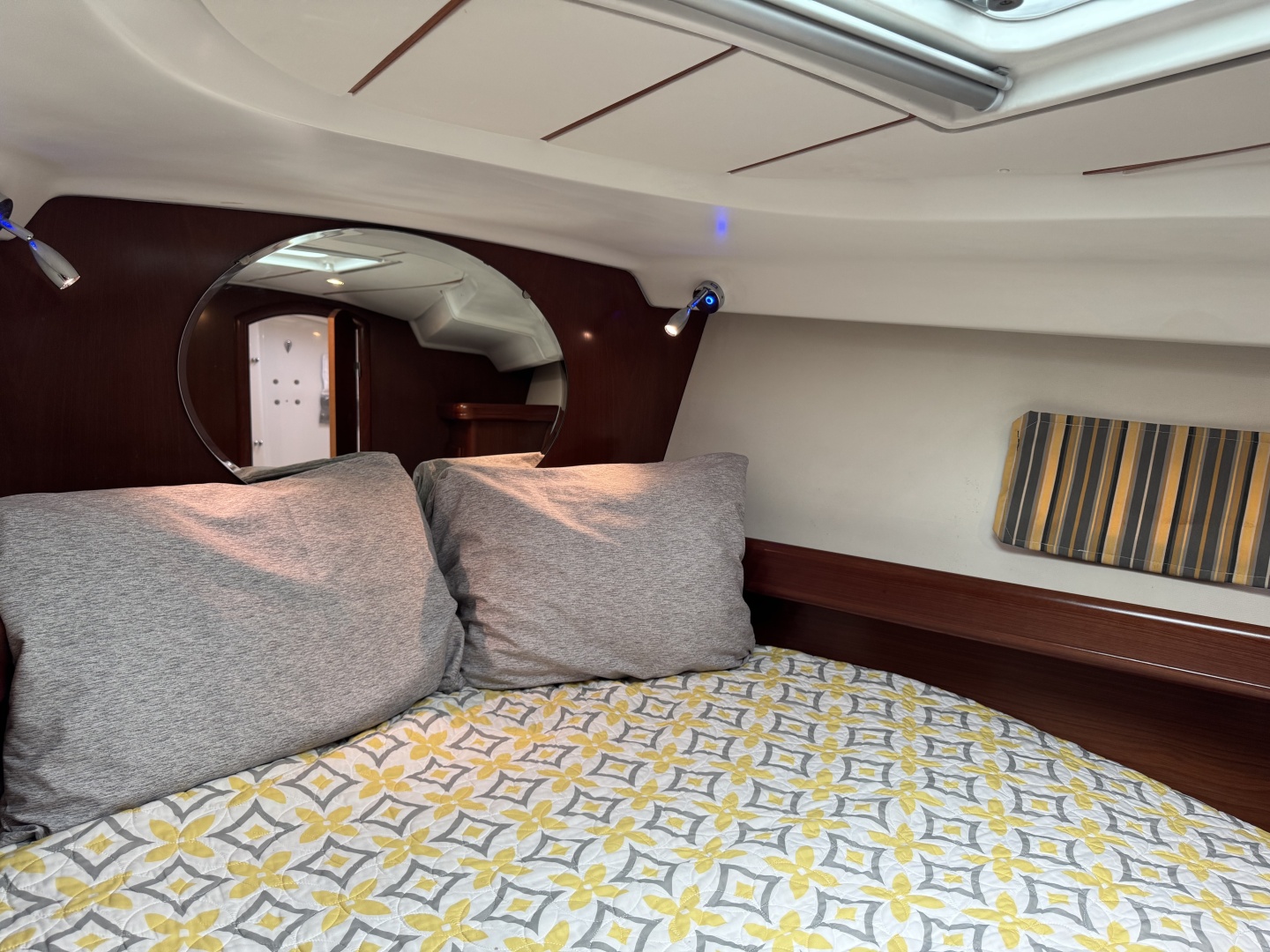 2004 Beneteau 423