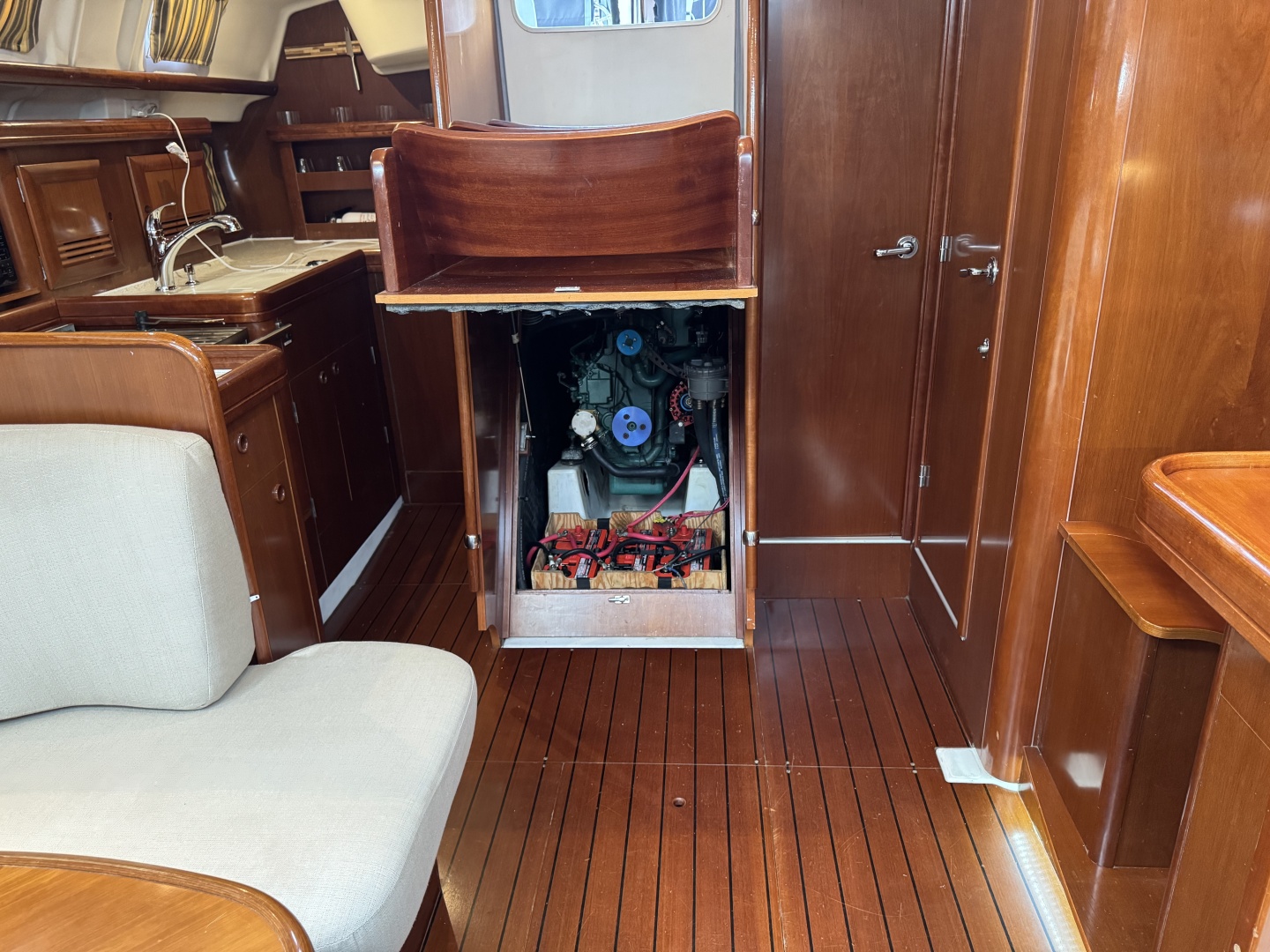 2004 Beneteau 423