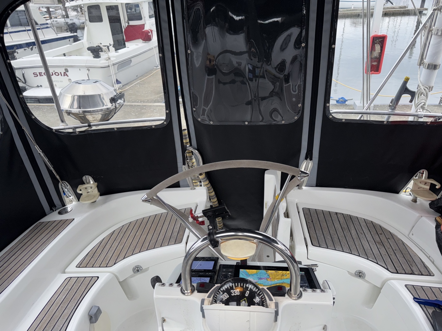 2004 Beneteau 423