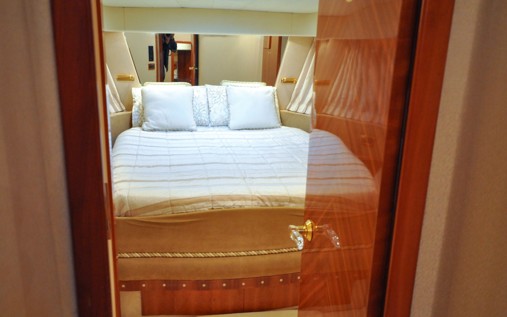 Calmati 54ft Azimut Yacht For Sale