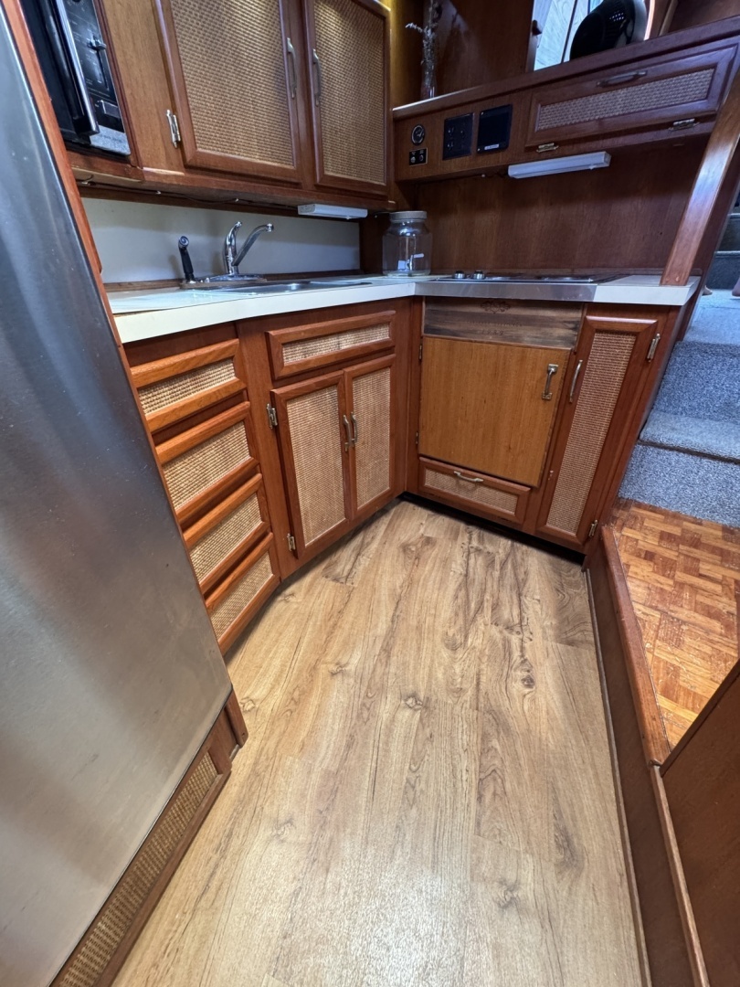 Fortunate Son 44ft Viking Yacht For Sale Fortunate Son 44ft Viking Yacht For Sale
