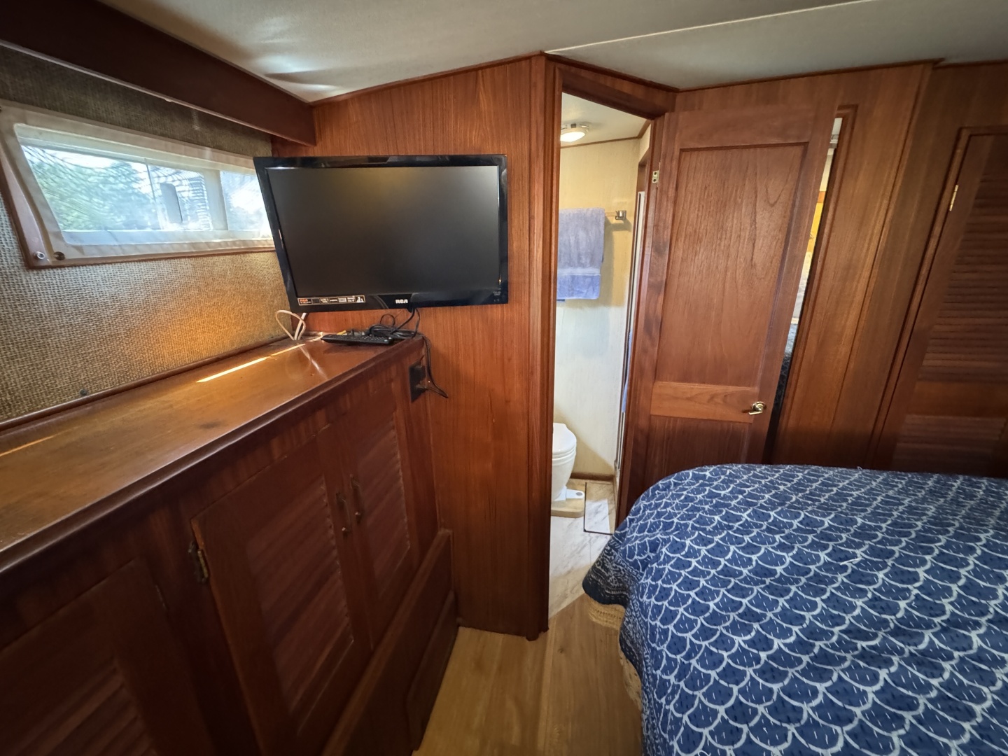 Fortunate Son 44ft Viking Yacht For Sale Fortunate Son 44ft Viking Yacht For Sale