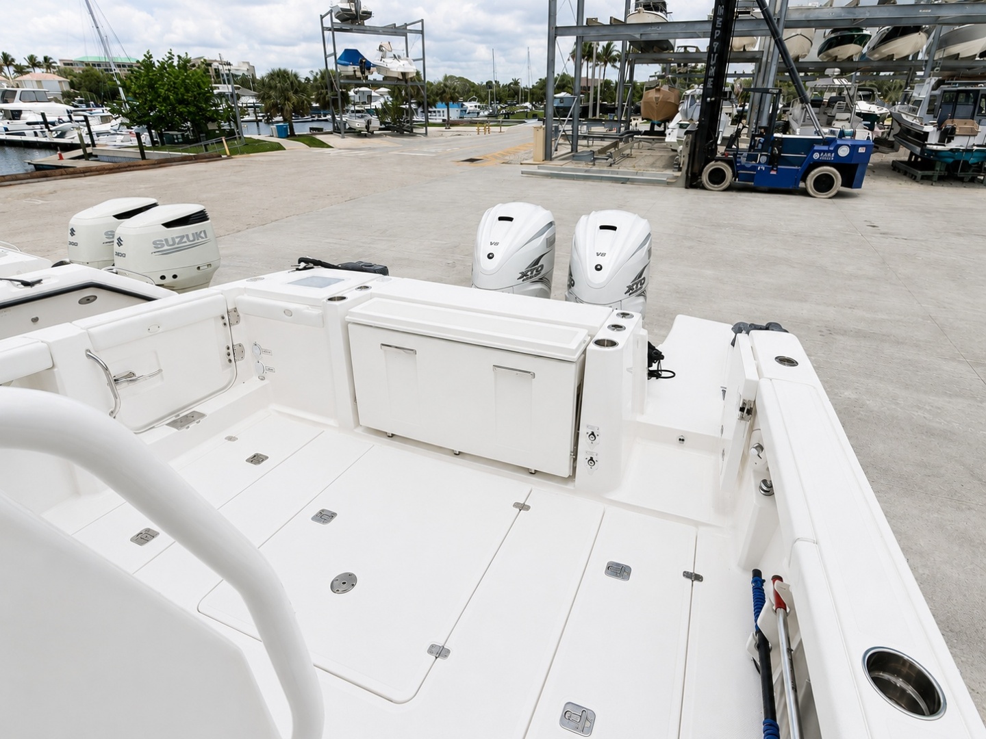 Disconnected 37ft Pursuit Yacht For Sale