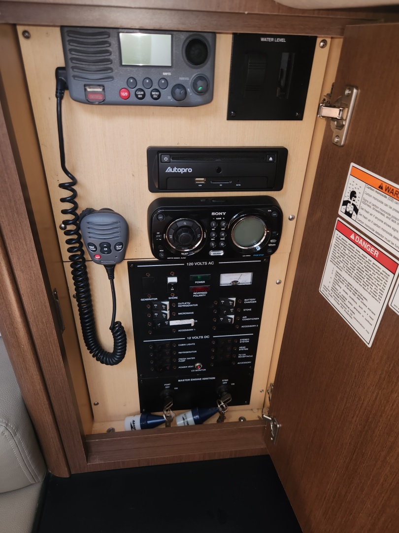 33ft Sea Ray Yacht For Sale