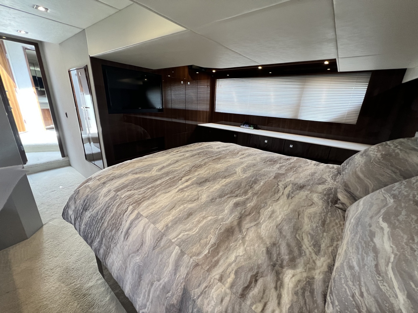 Cruisers Yachts 50 Cantius Yacht For Sale