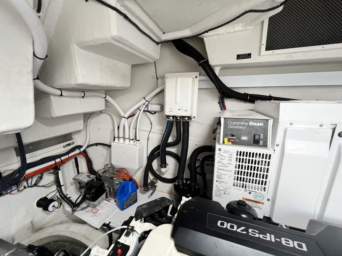 2021 Cruisers Yachts 50 Cantius