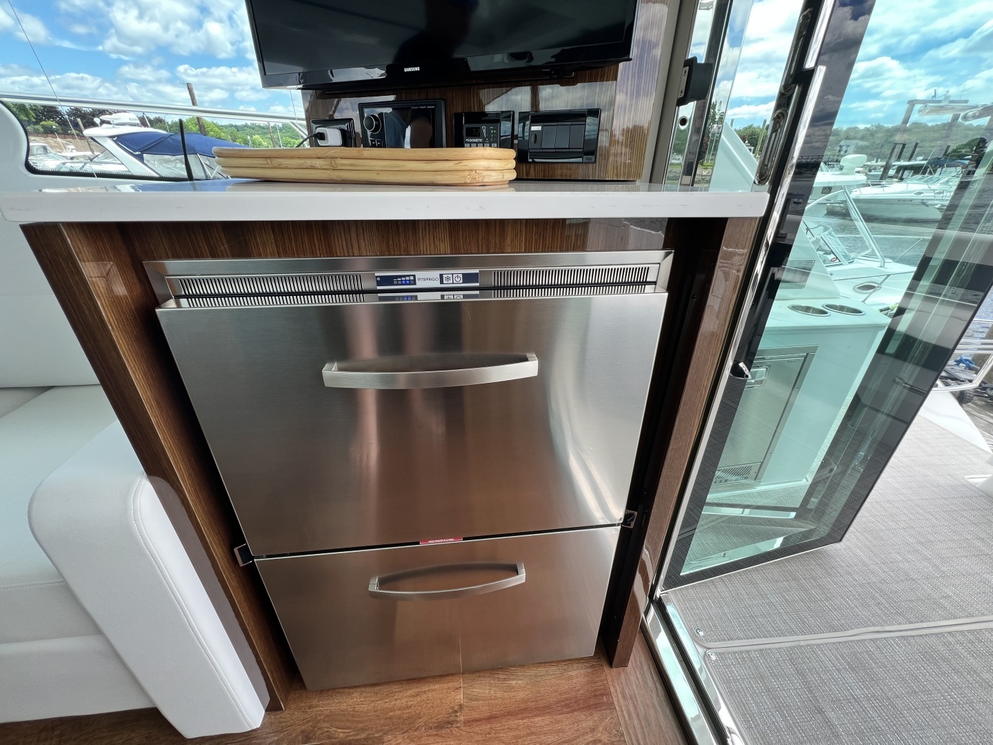 Cruisers Yachts 50 Cantius Yacht For Sale