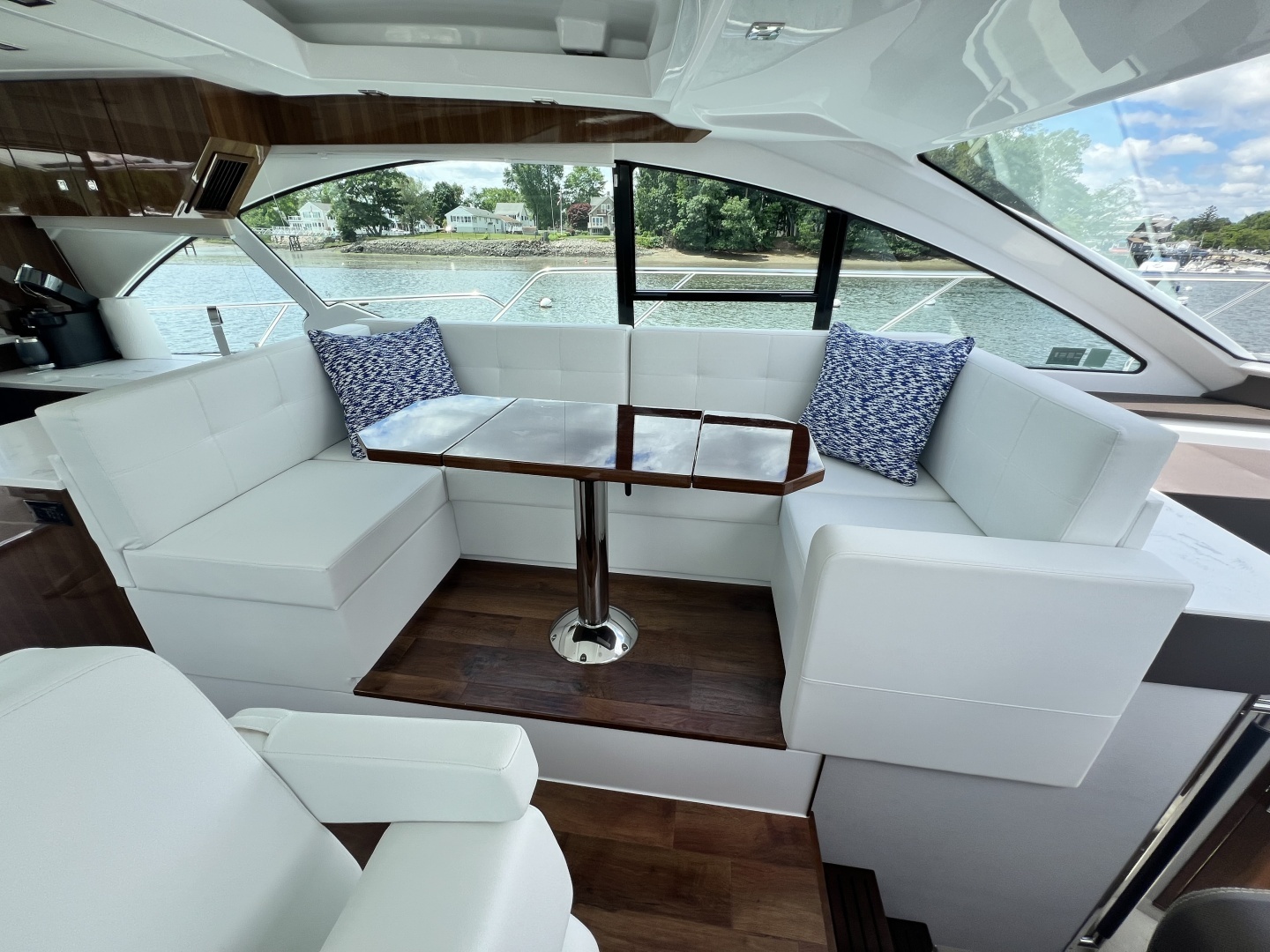 Cruisers Yachts 50 Cantius Yacht For Sale