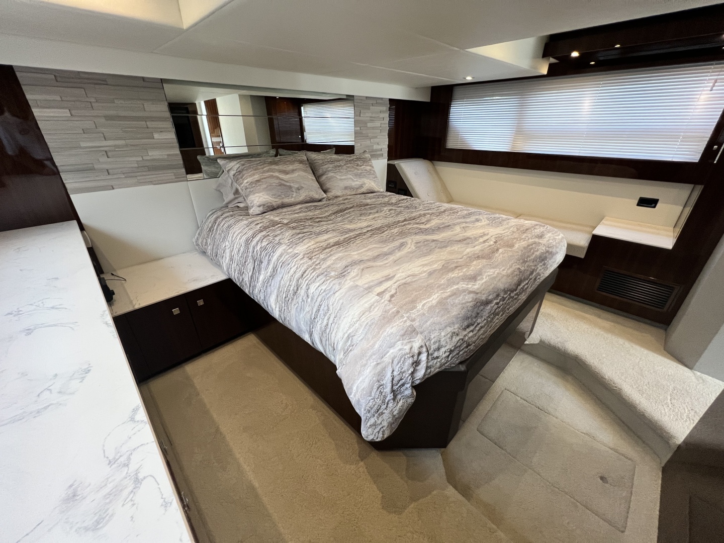 Cruisers Yachts 50 Cantius Yacht For Sale