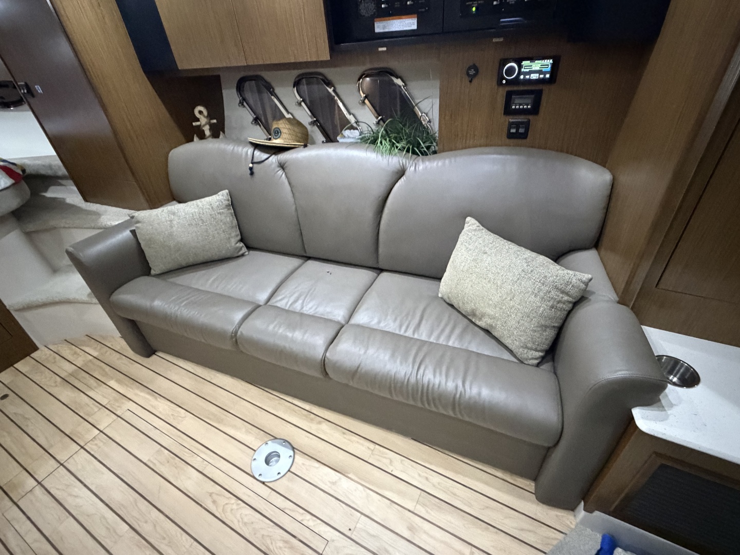 35ft Cruisers Yacht For Sale