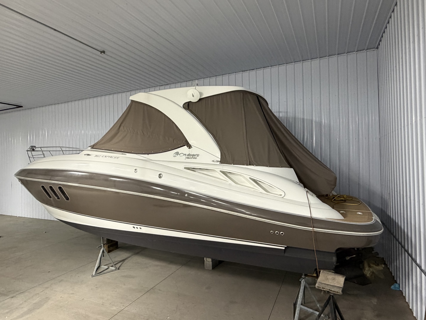 35ft Cruisers Yacht For Sale