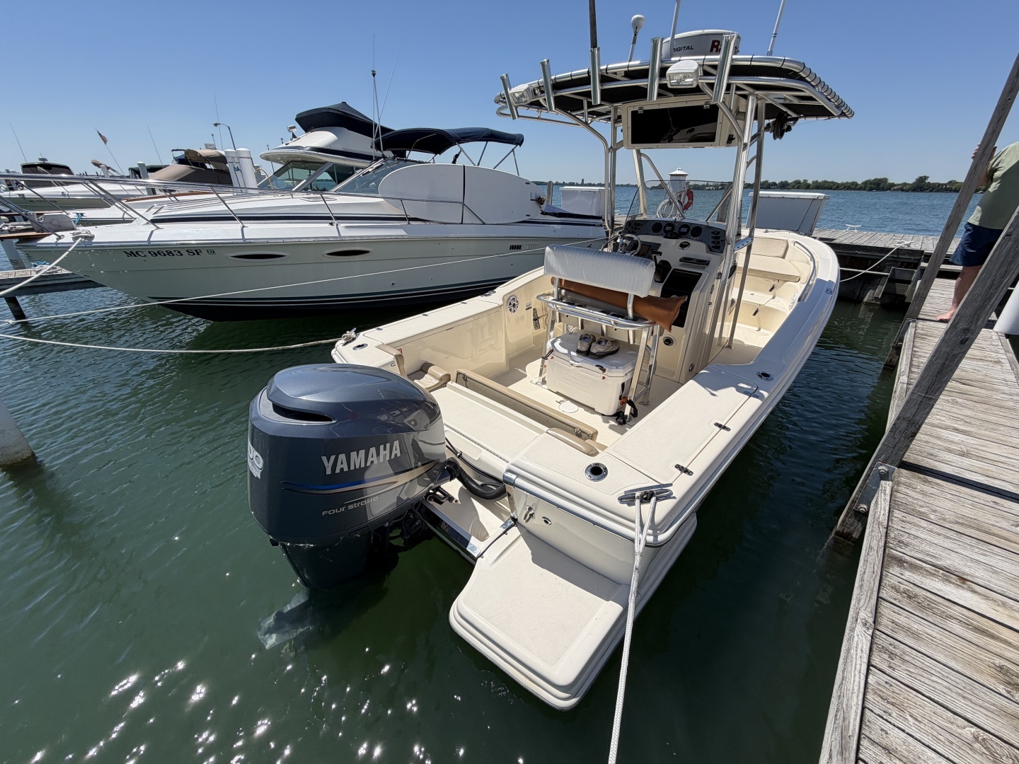 2007 Scout 242 Sportfish