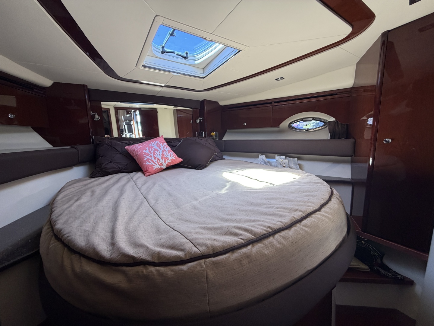 47ft Meridian Yacht For Sale