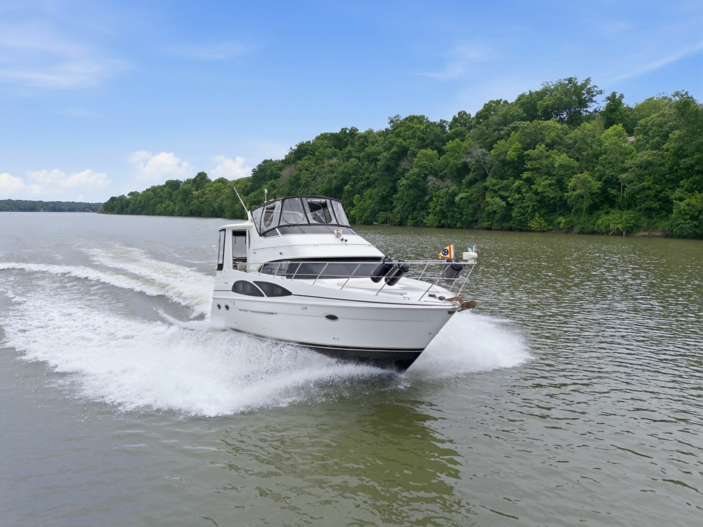 39ft Carver Yacht For Sale