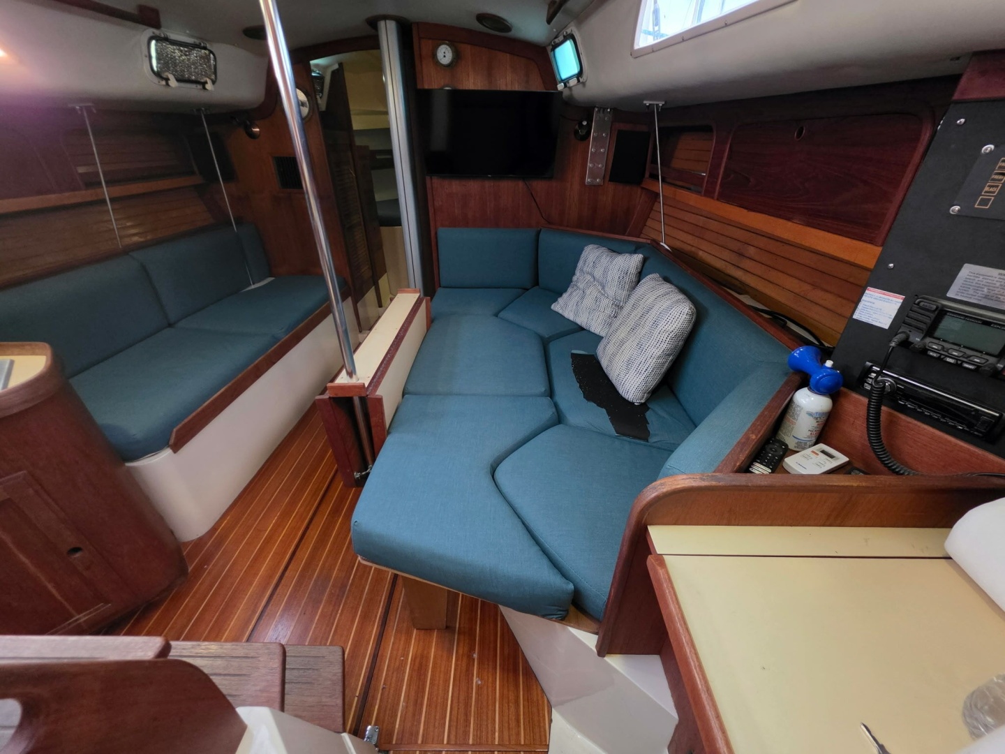 1988 CAL 33