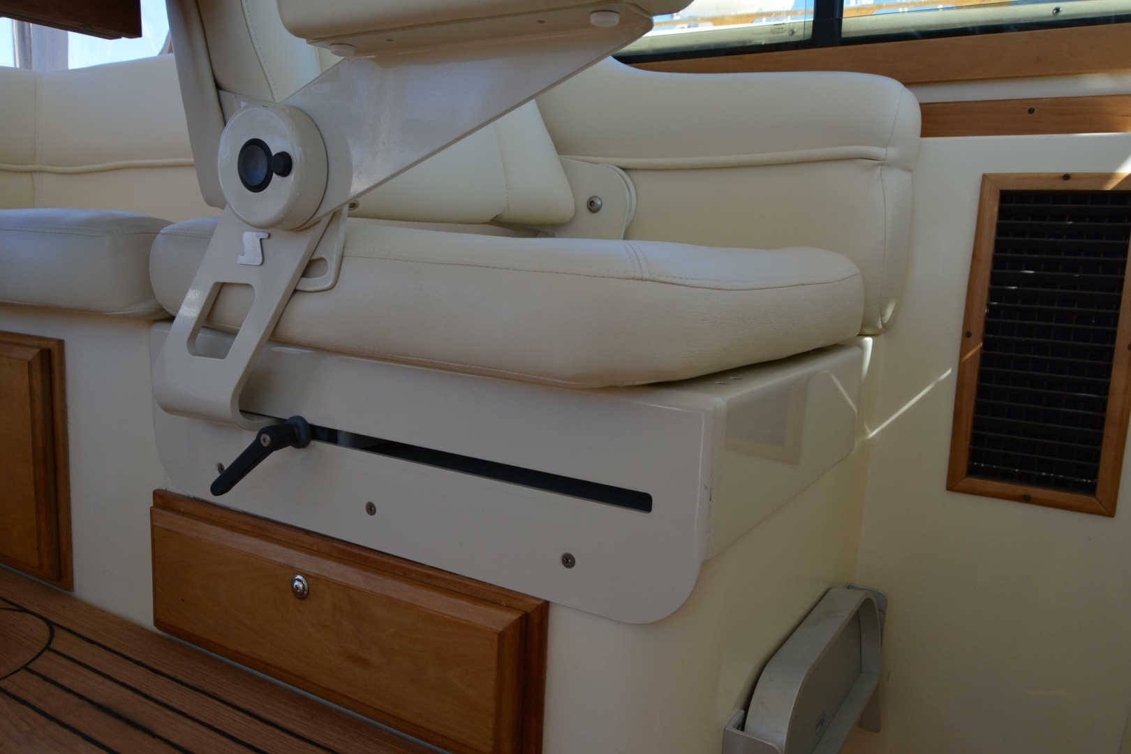 Serene 34ft Sabre Yacht For Sale