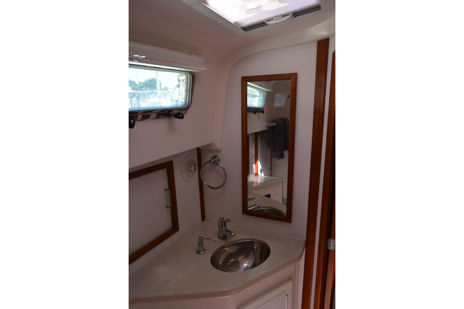 Serene 34ft Sabre Yacht For Sale