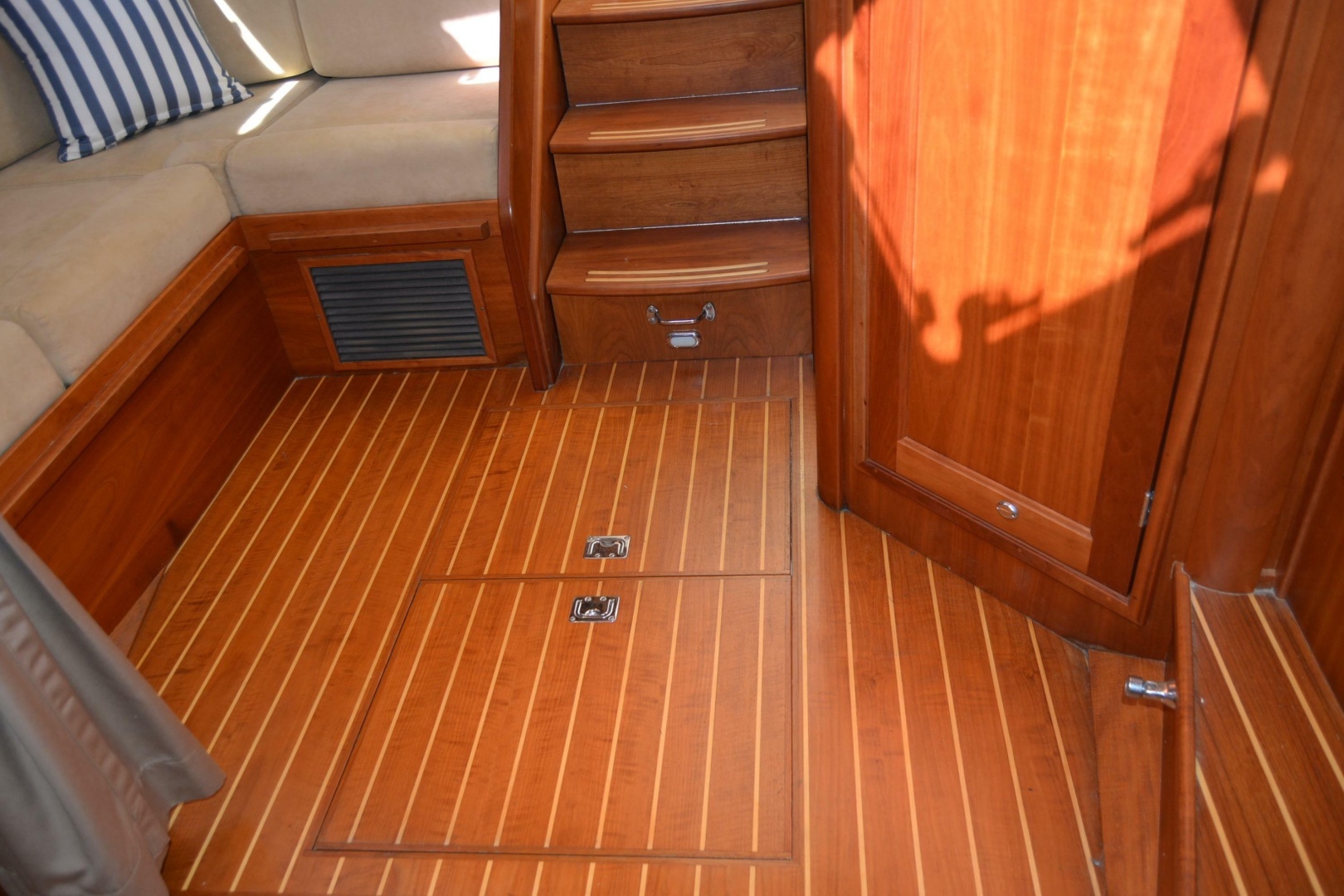 2009 Sabre 34 Express