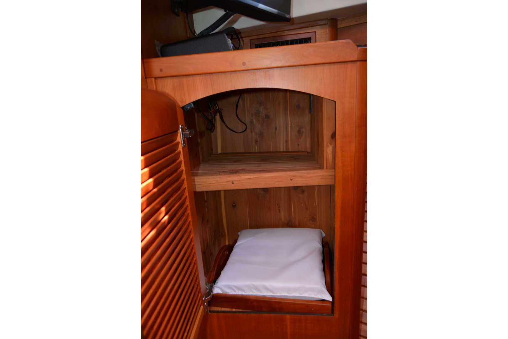 Serene 34ft Sabre Yacht For Sale