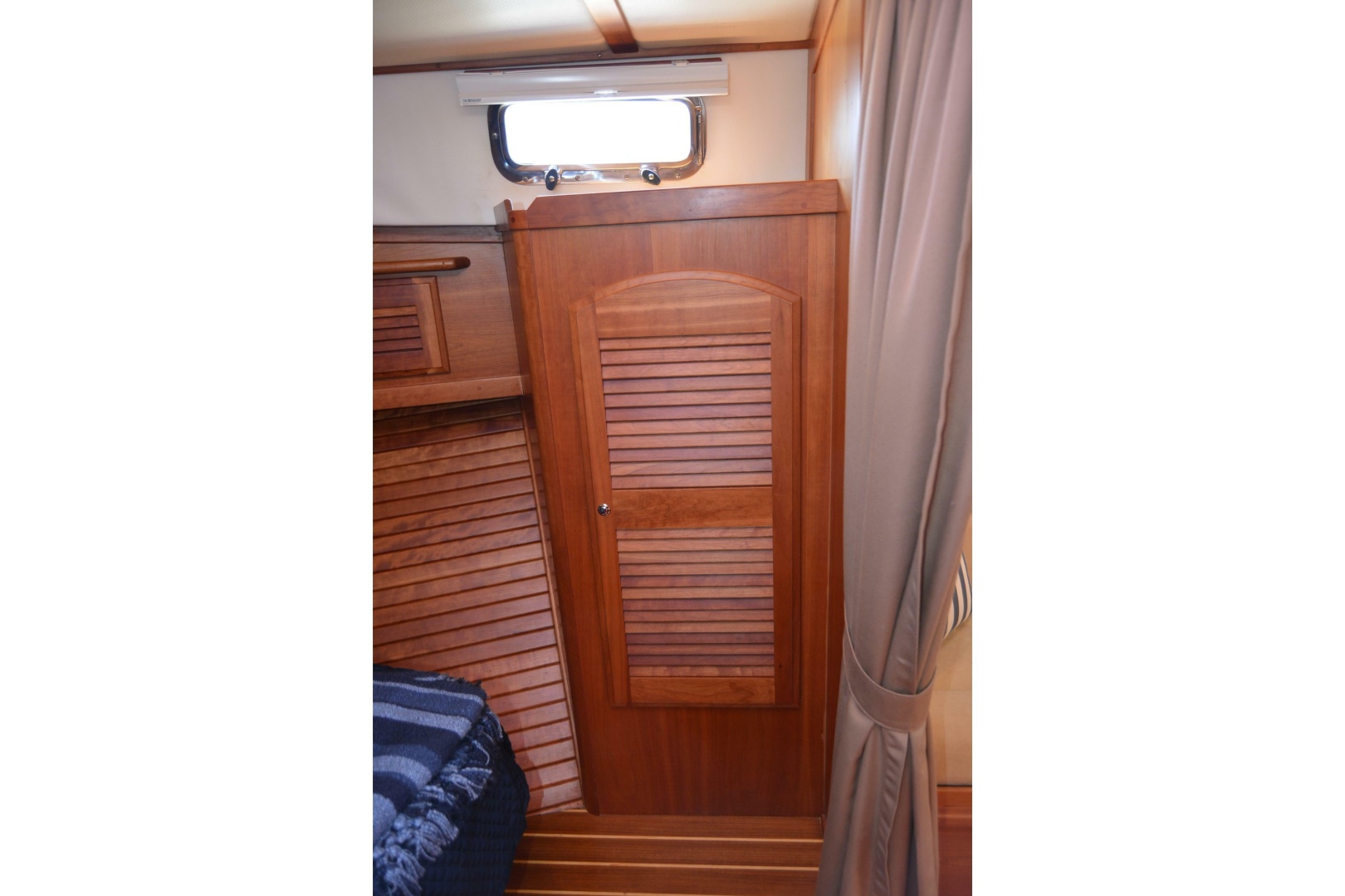 Serene 34ft Sabre Yacht For Sale