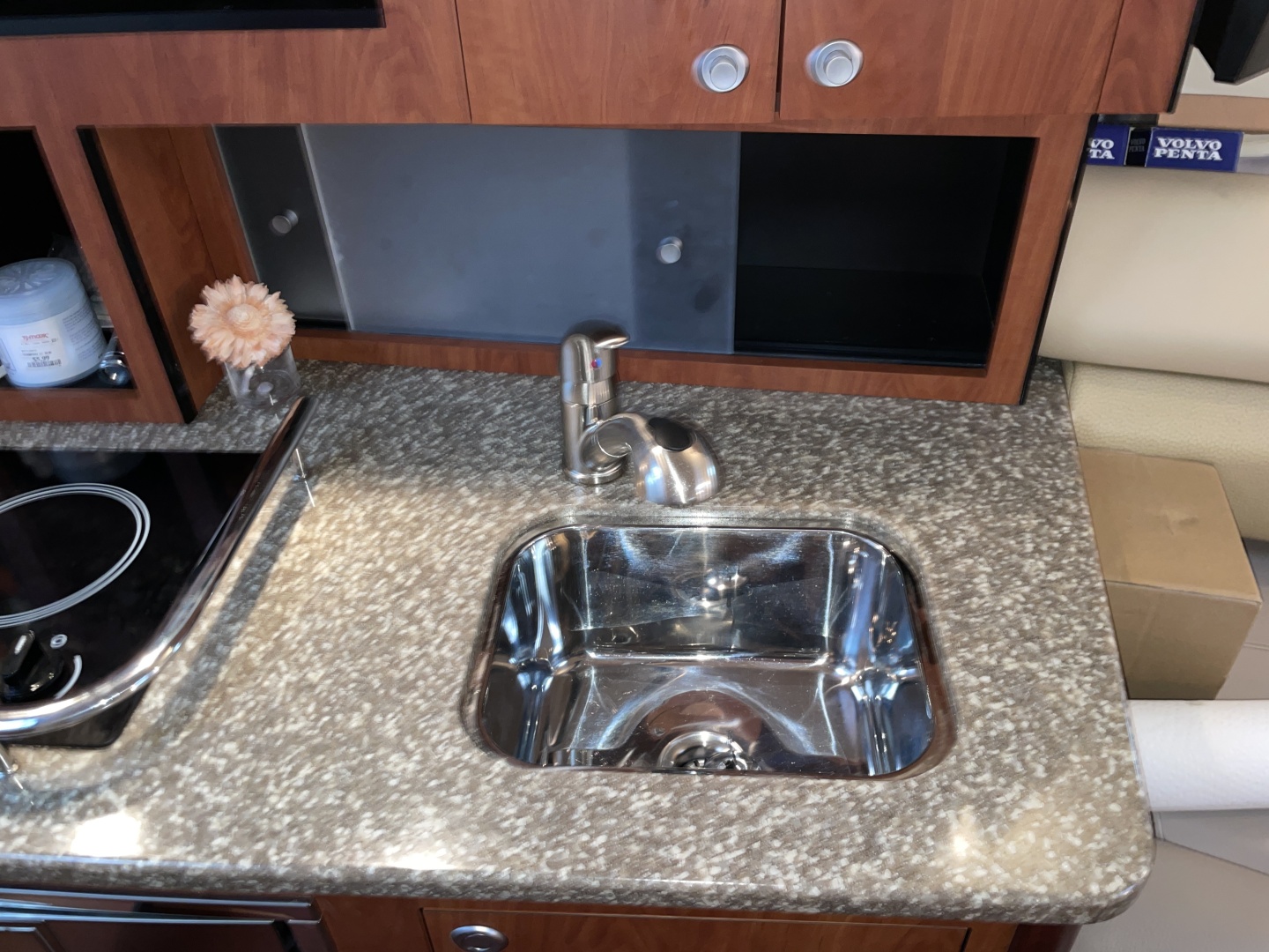 Trailer included 28ft Monterey Yacht For Sale