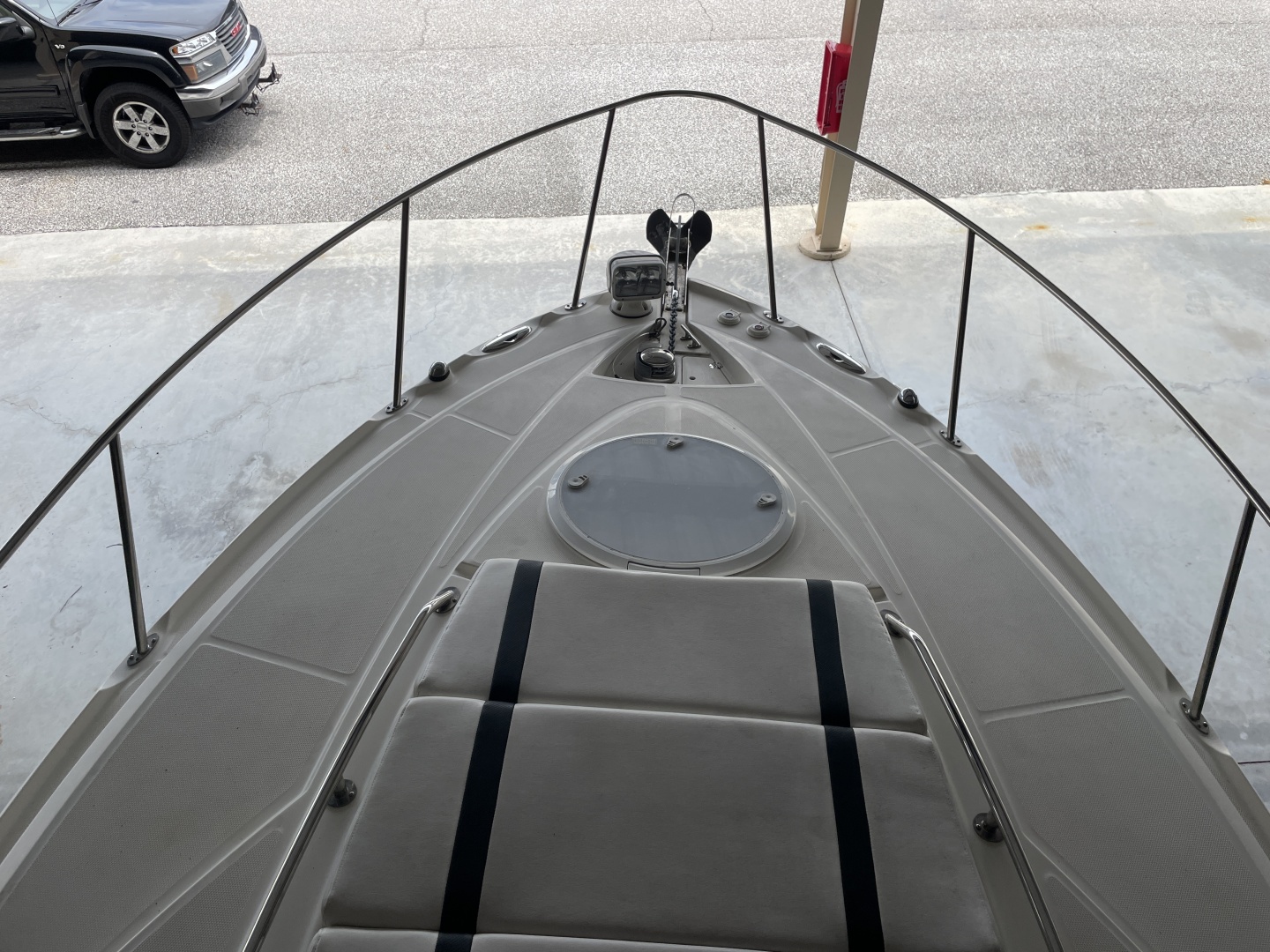 Trailer included 28ft Monterey Yacht For Sale