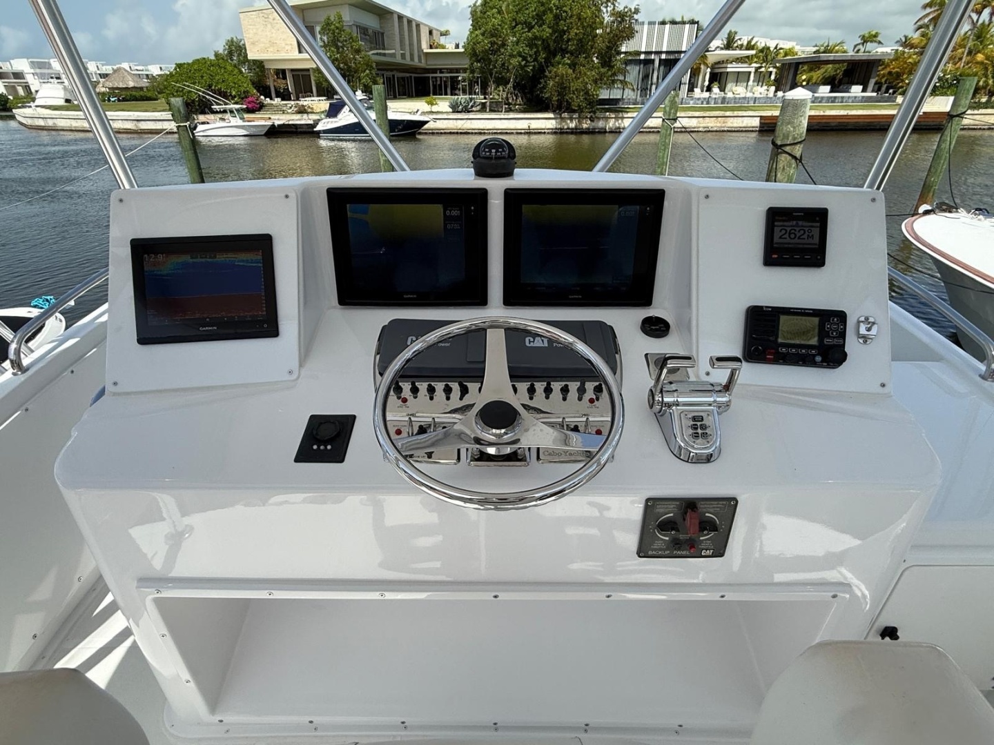 Cabo 35 Flybridge — La Polla - Photo 15