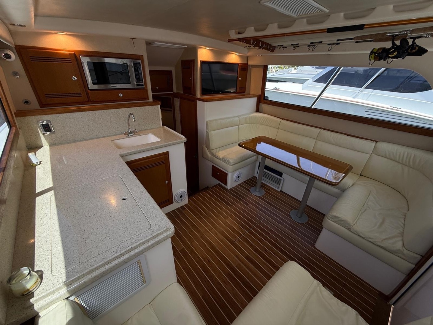 Cabo 35 Flybridge — La Polla - Photo 20