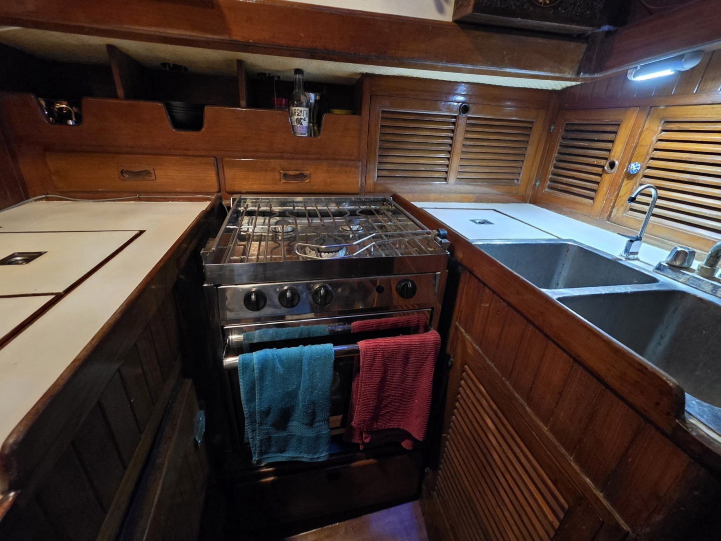 37ft Tayana Yacht For Sale
