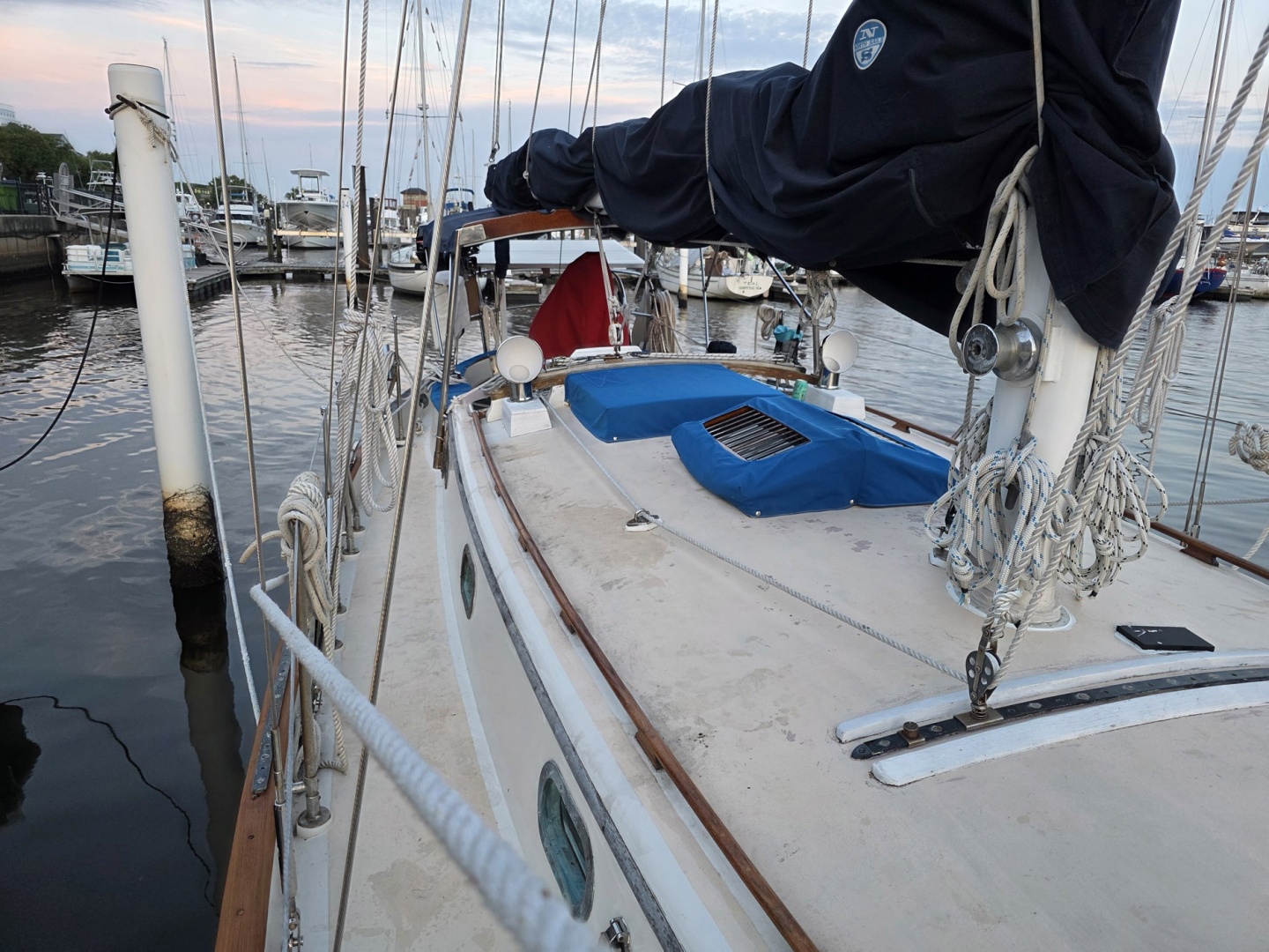 37ft Tayana Yacht For Sale
