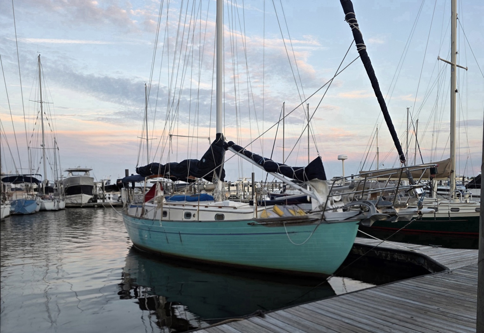 37ft Tayana Yacht For Sale