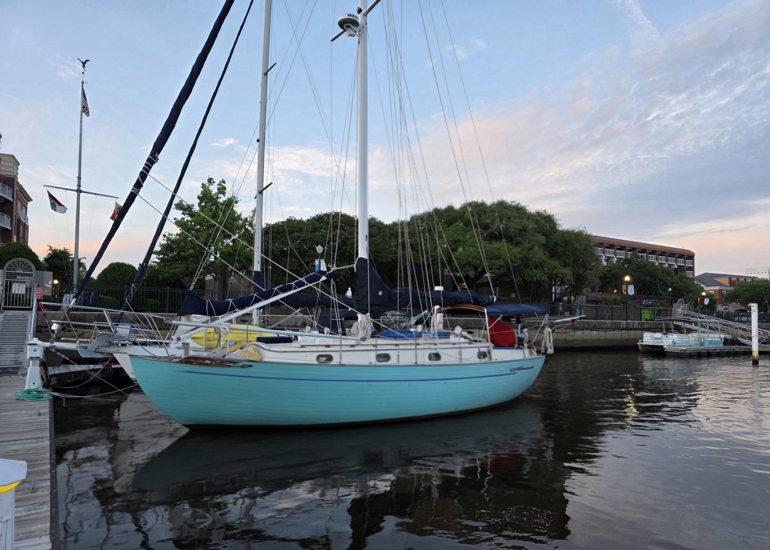 1982 Tayana 37
