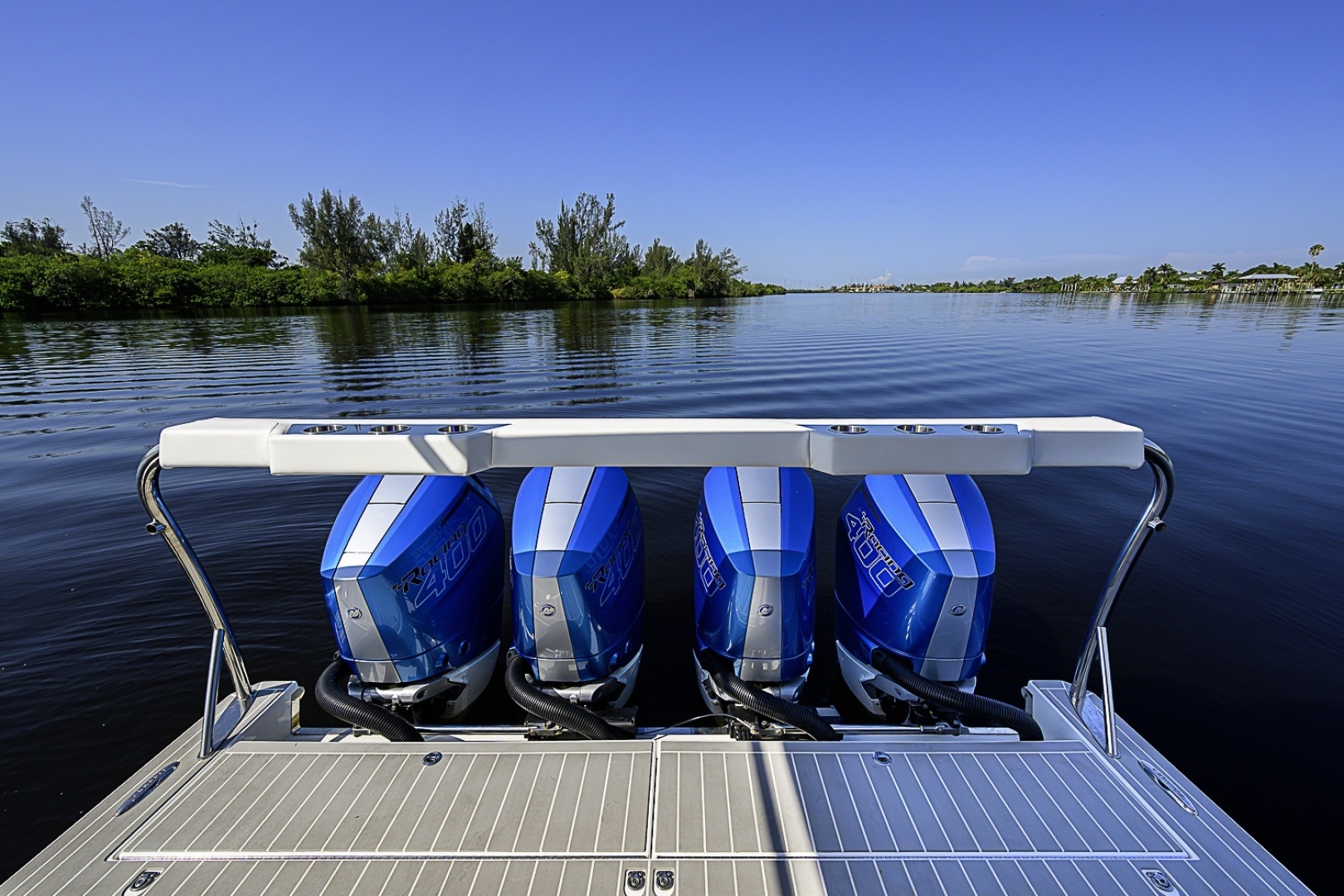 Formula 400 Super Sport Crossover Yacht For Sale